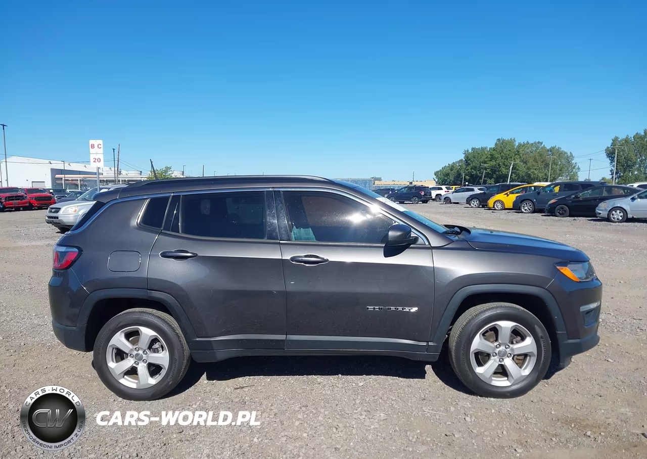 2018 Jeep Compass Latitude 4X4 VIN:3C4NJDBB0JT401285 - 13