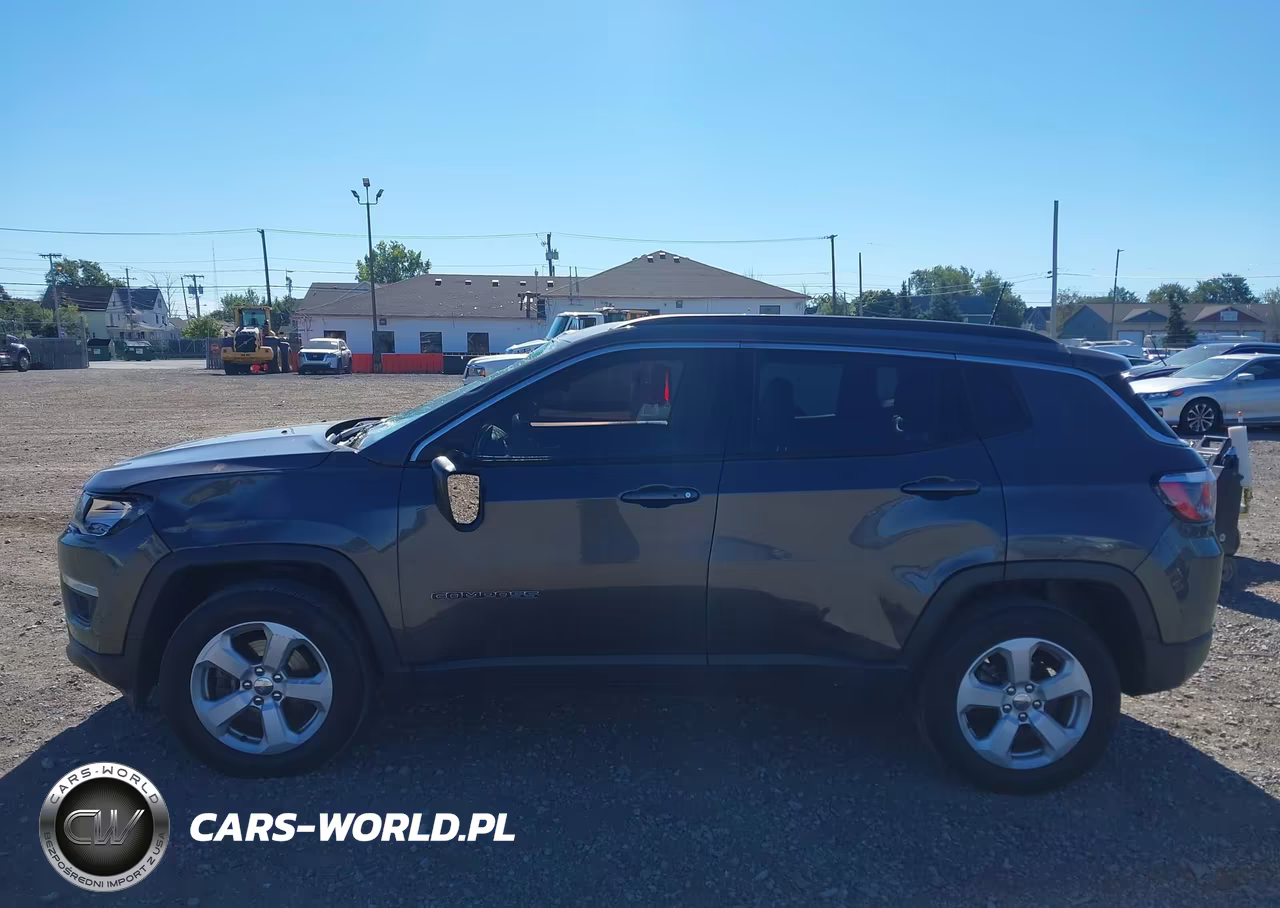 2018 Jeep Compass Latitude 4X4 VIN:3C4NJDBB0JT401285 - 14
