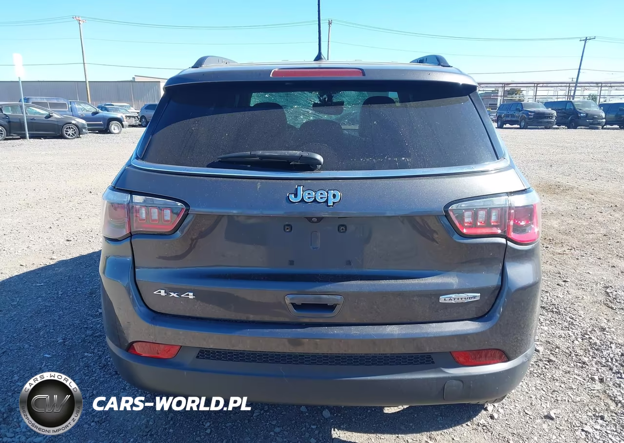 2018 Jeep Compass Latitude 4X4 VIN:3C4NJDBB0JT401285 - 16