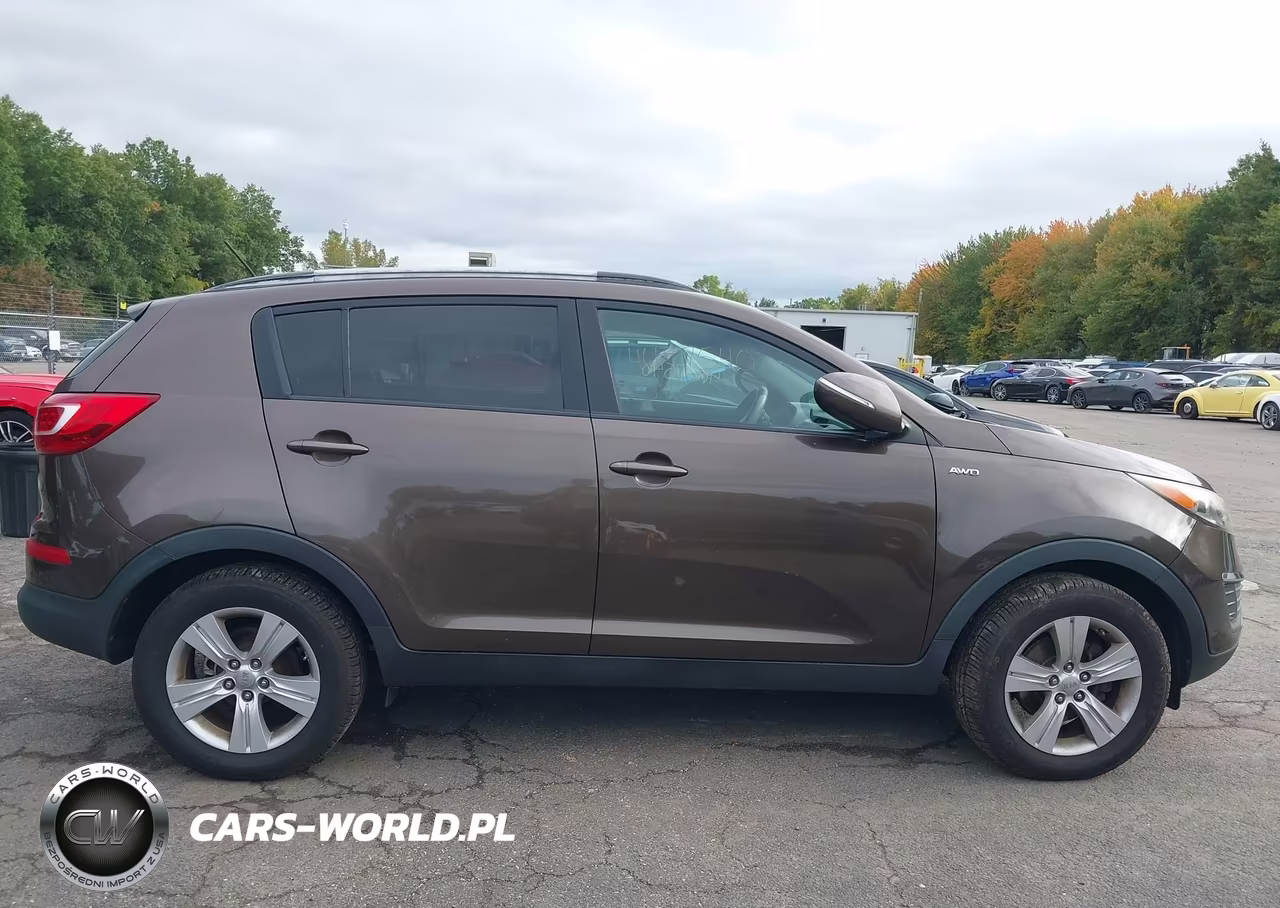 2011 Kia Sportage Lx VIN:KNDPBCA24B7012768 - 13