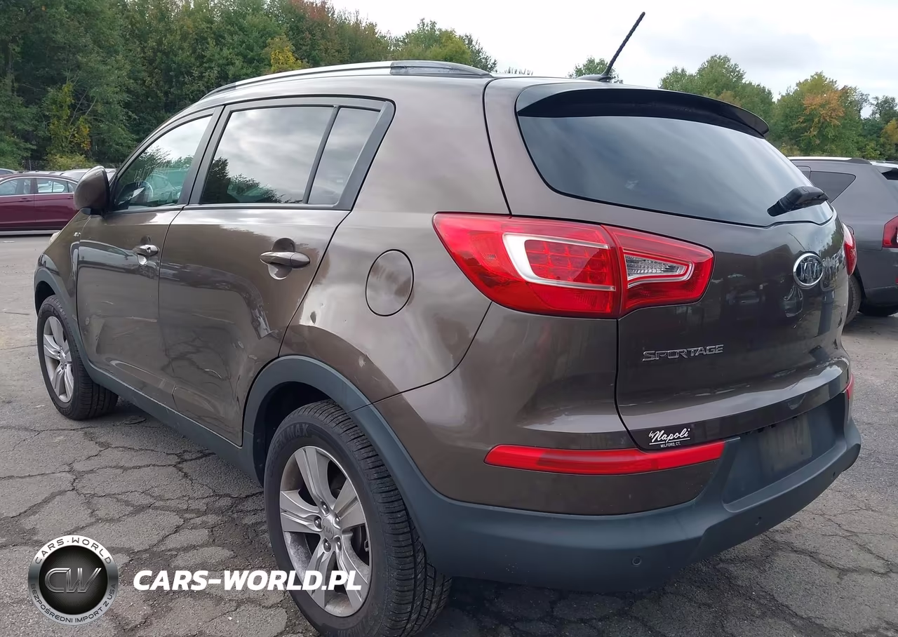 2011 Kia Sportage Lx VIN:KNDPBCA24B7012768 - 3
