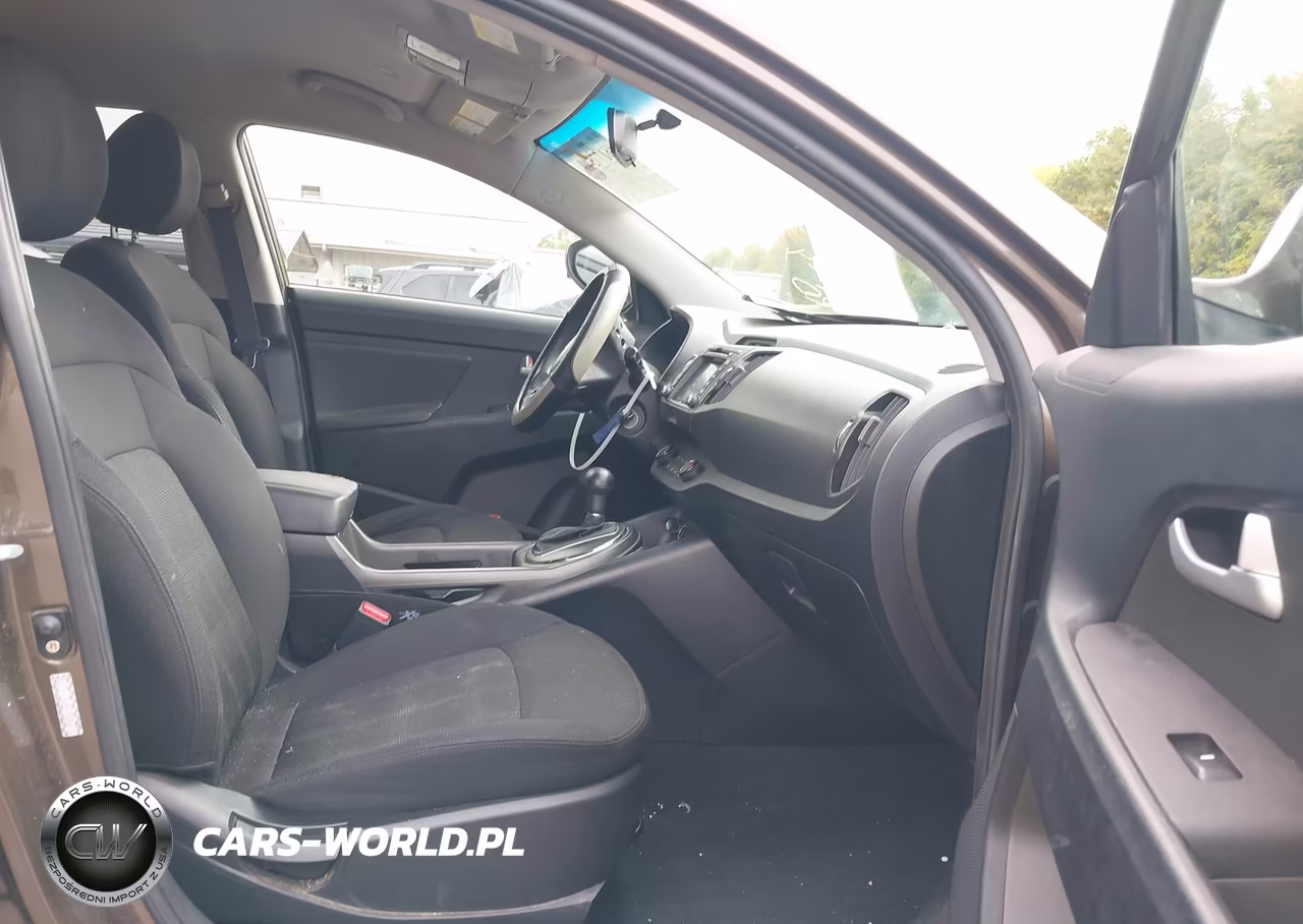 2011 Kia Sportage Lx VIN:KNDPBCA24B7012768 - 5