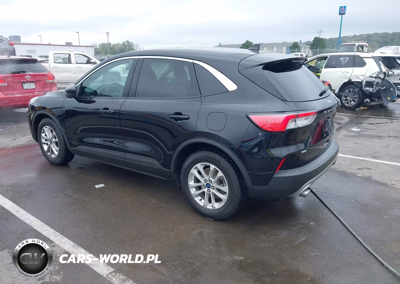 2021 Ford Escape Se VIN:1FMCU0G68MUA95512 - 3