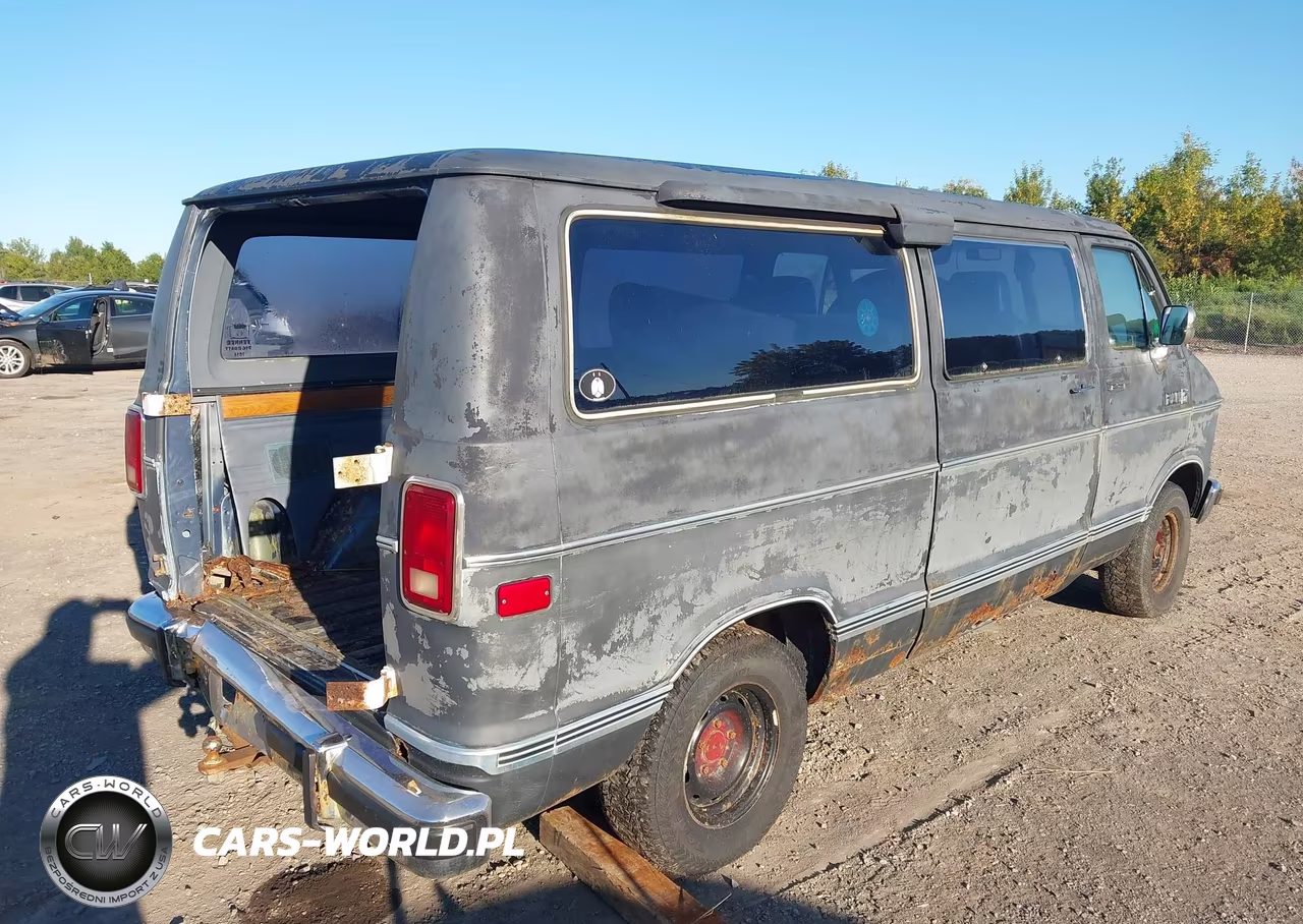 1988 Dodge Ram Wagon B250 VIN:2B4HB21Y9JK117098 - 4