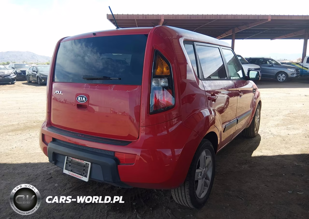 2011 Kia Soul + VIN:KNDJT2A26B7299530 - 4