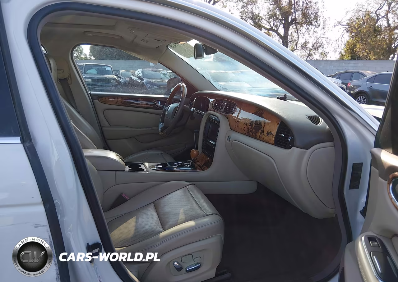 2008 Jaguar Xj Xj8 VIN:SAJWA71B88SH19873 - 5