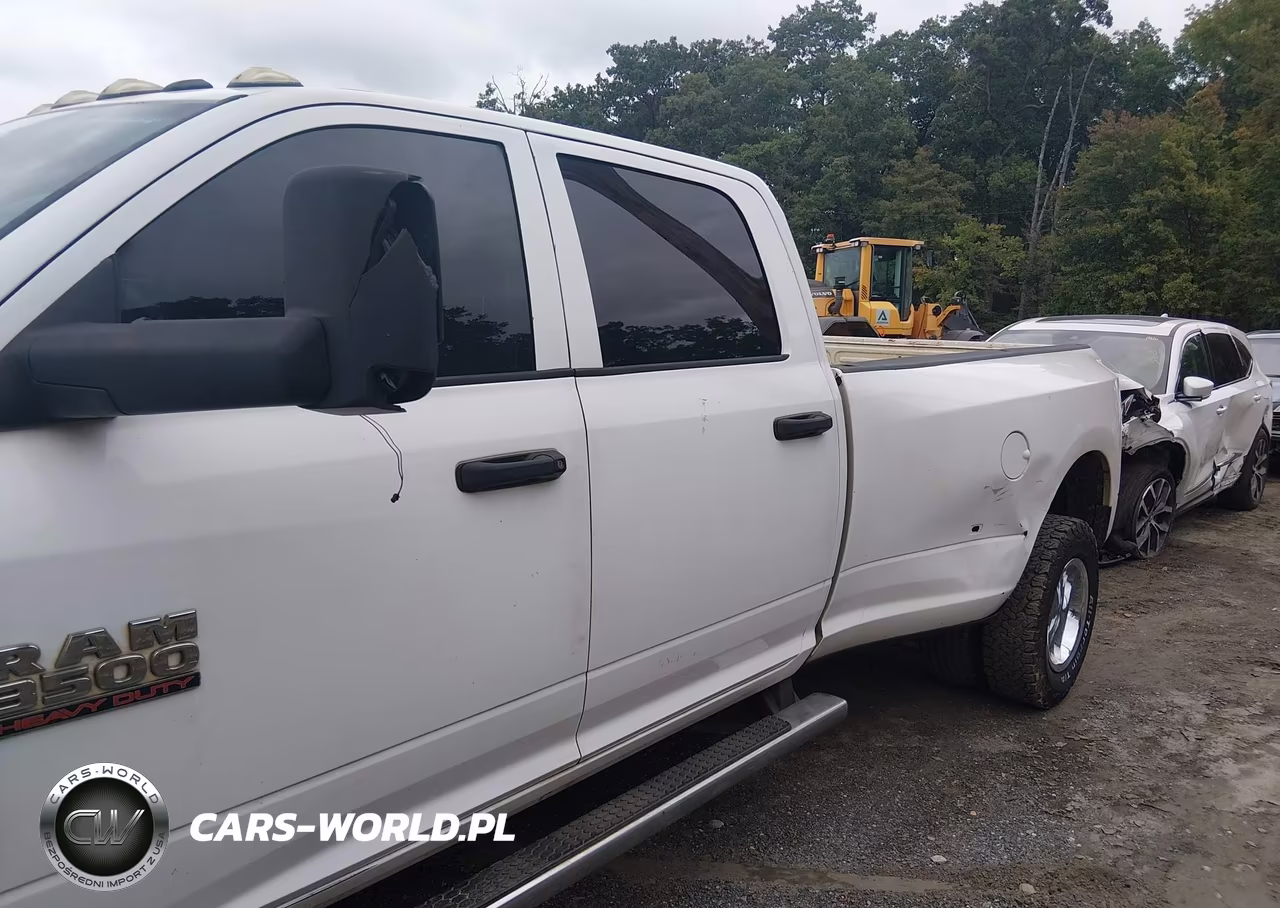 2017 Ram 3500 Tradesman 4X4 8' Box VIN:3C63RRGL6HG673364 - 11