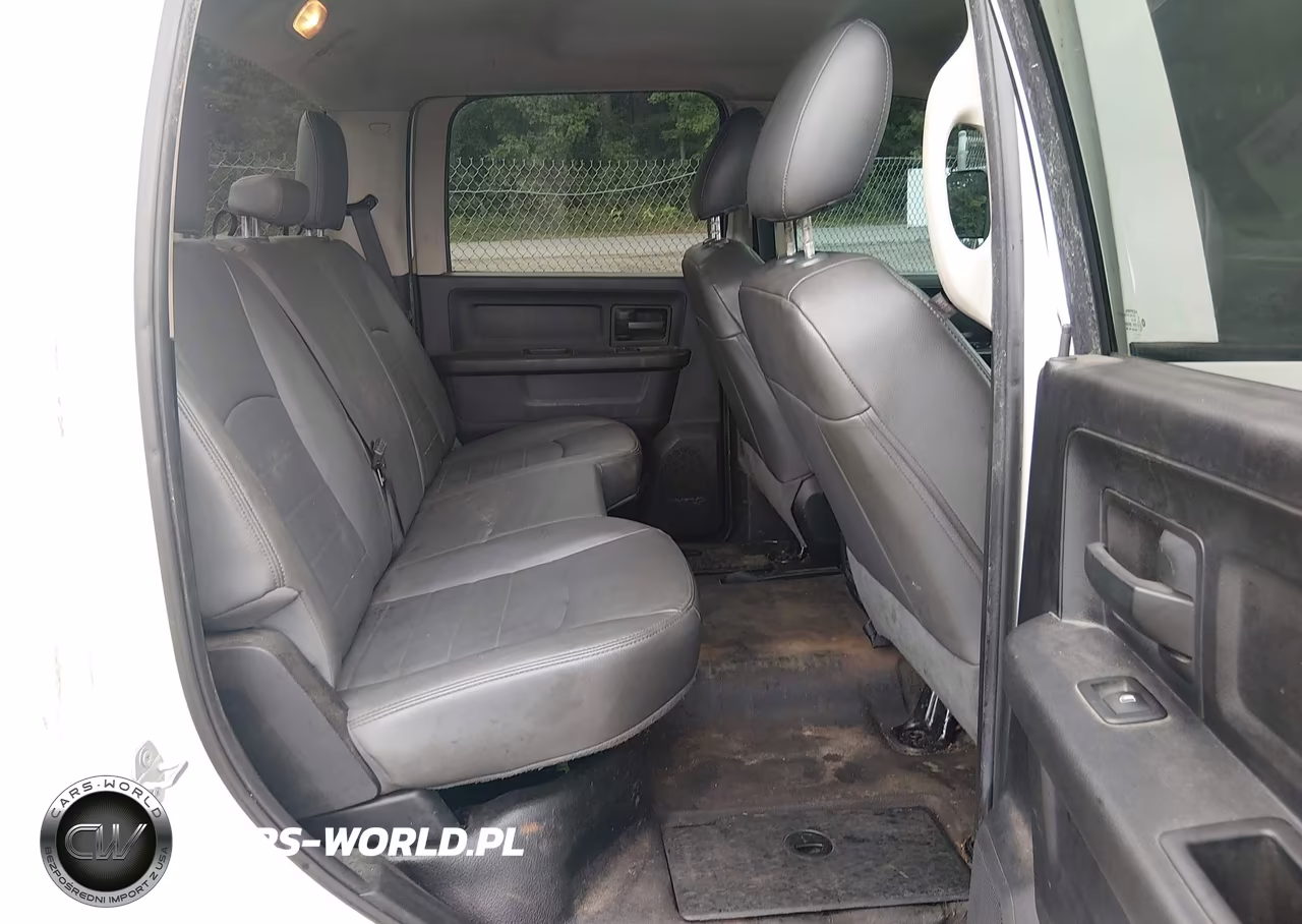 2017 Ram 3500 Tradesman 4X4 8' Box VIN:3C63RRGL6HG673364 - 7