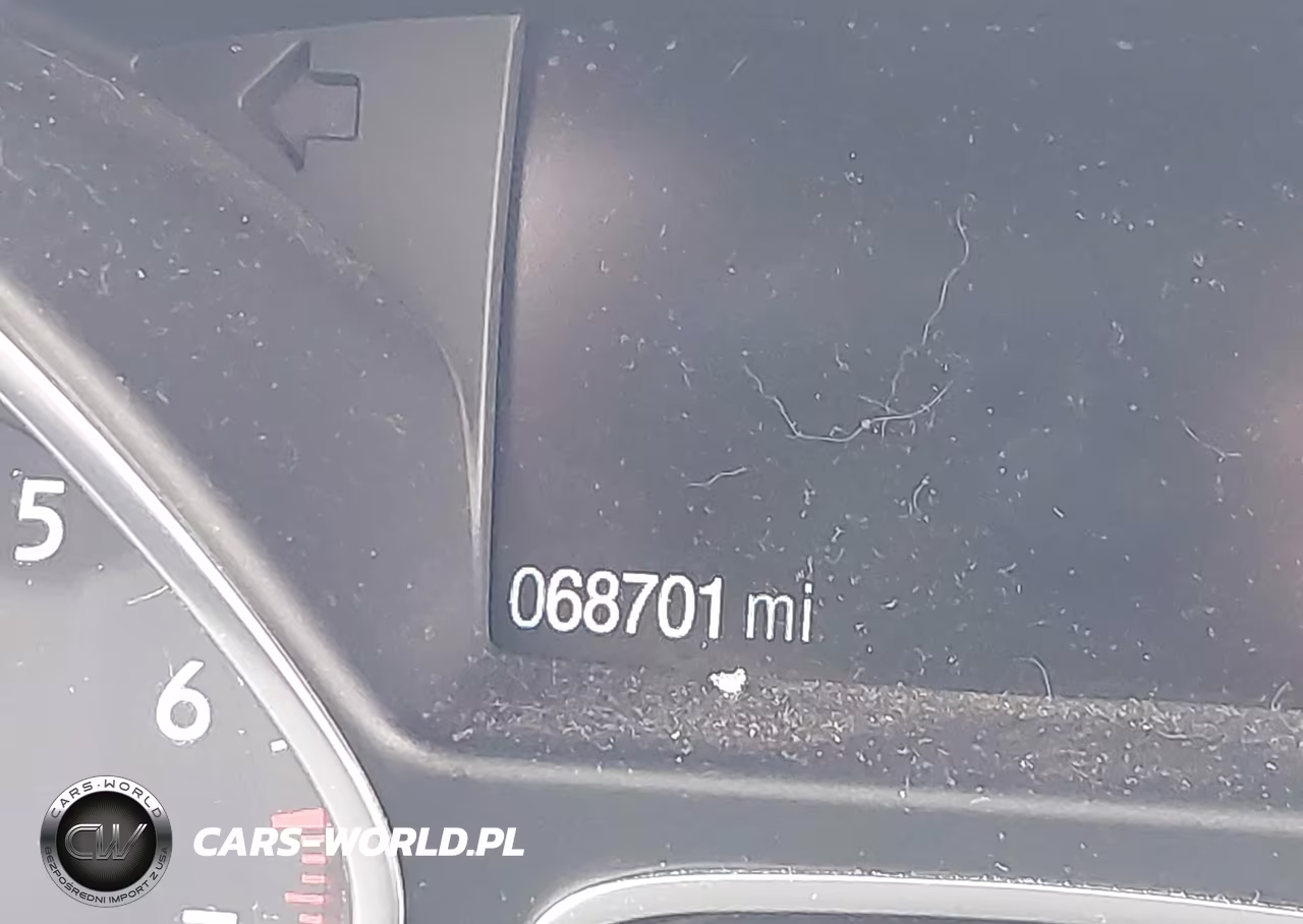 2017 Ford Escape Titanium VIN:1FMCU0J95HUE53075 - 15
