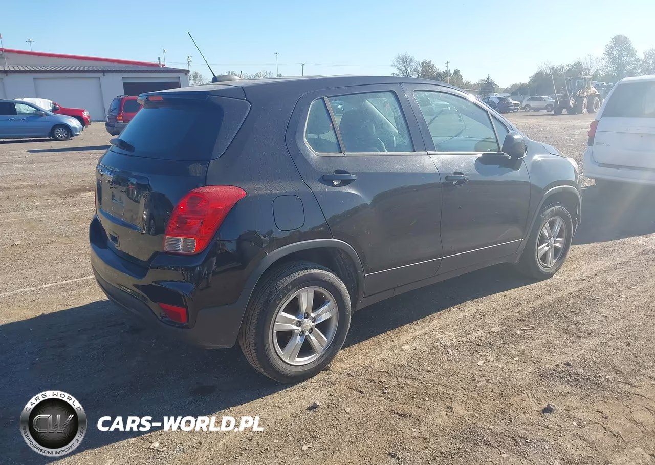 2017 Chevrolet Trax Ls VIN:3GNCJNSB4HL178831 - 4