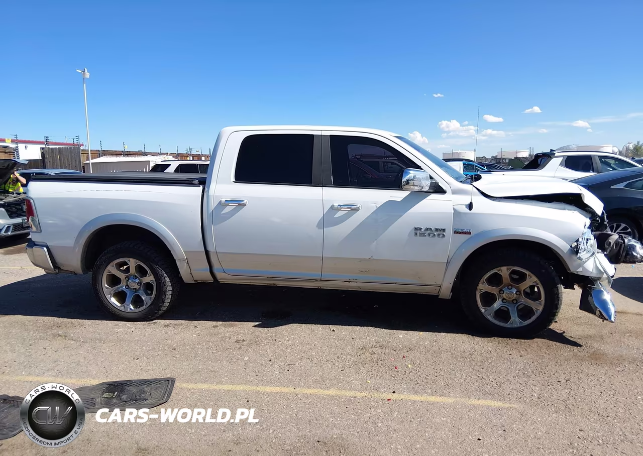 2016 Ram 1500 Laramie VIN:1C6RR7NT5GS125493 - 14