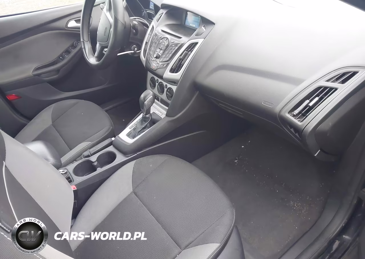 2014 Ford Focus Se VIN:1FADP3F2XEL301474 - 5