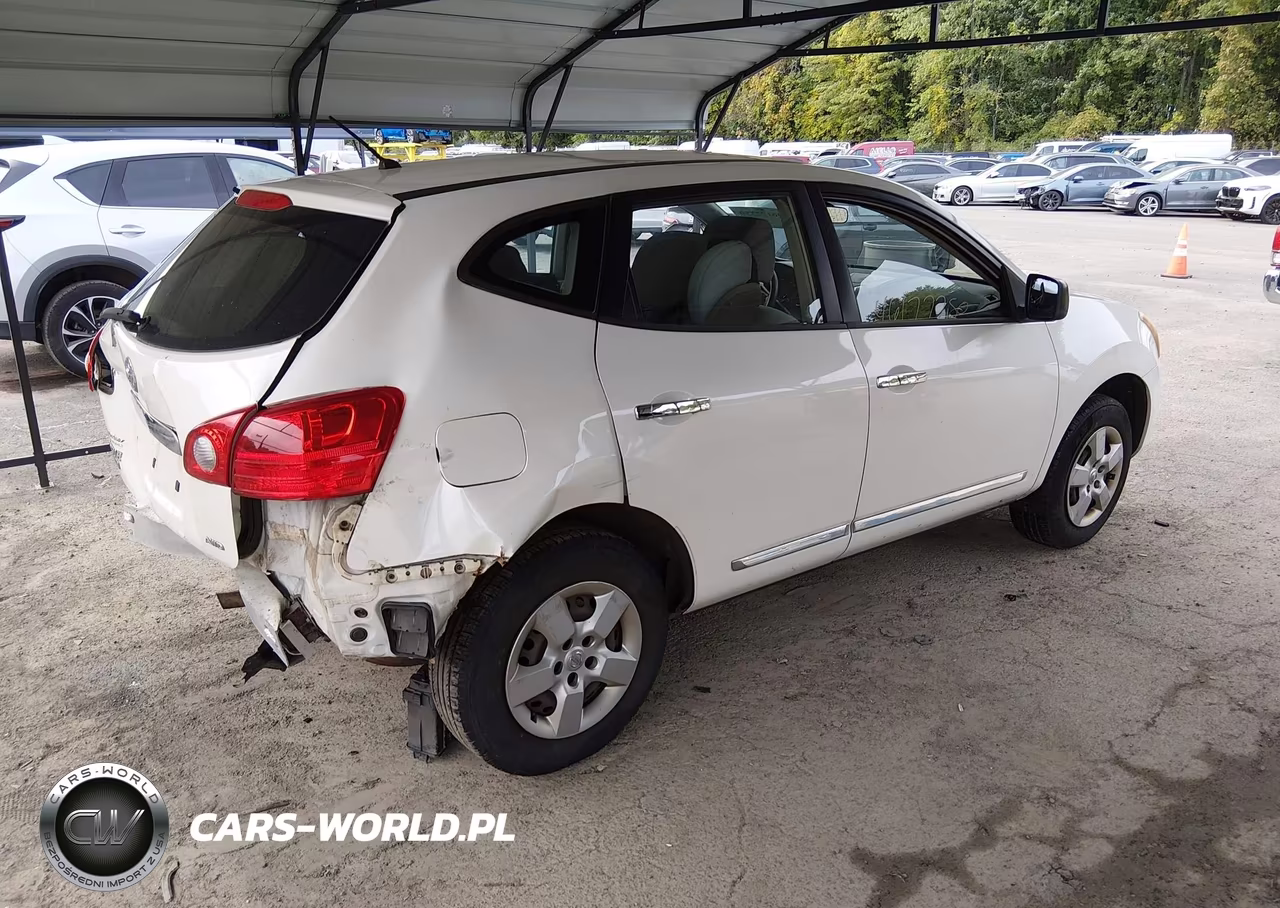 2014 Nissan Rogue Select S VIN:JN8AS5MV0EW700899 - 4