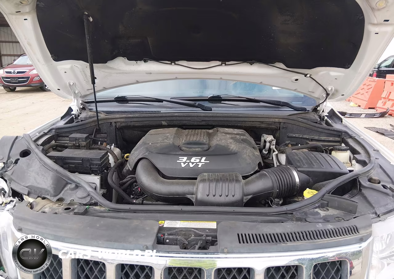2013 Jeep Grand Cherokee Overland VIN:1C4RJFCG4DC610391 - 10