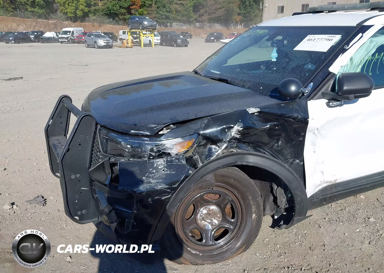 2022 Ford Police Interceptor Utility VIN:1FM5K8AB9NGA02127 - 6