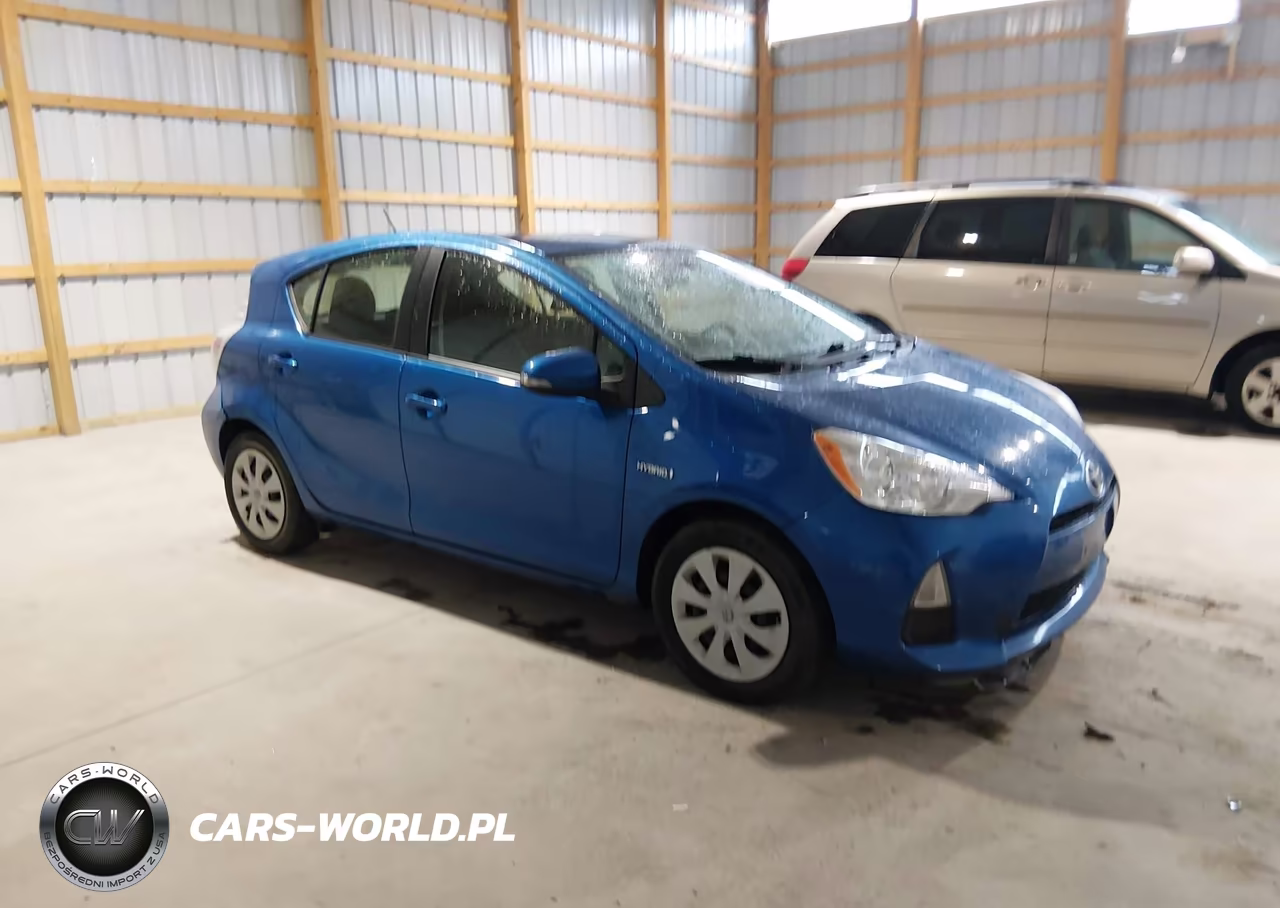 2013 Toyota Prius C Two