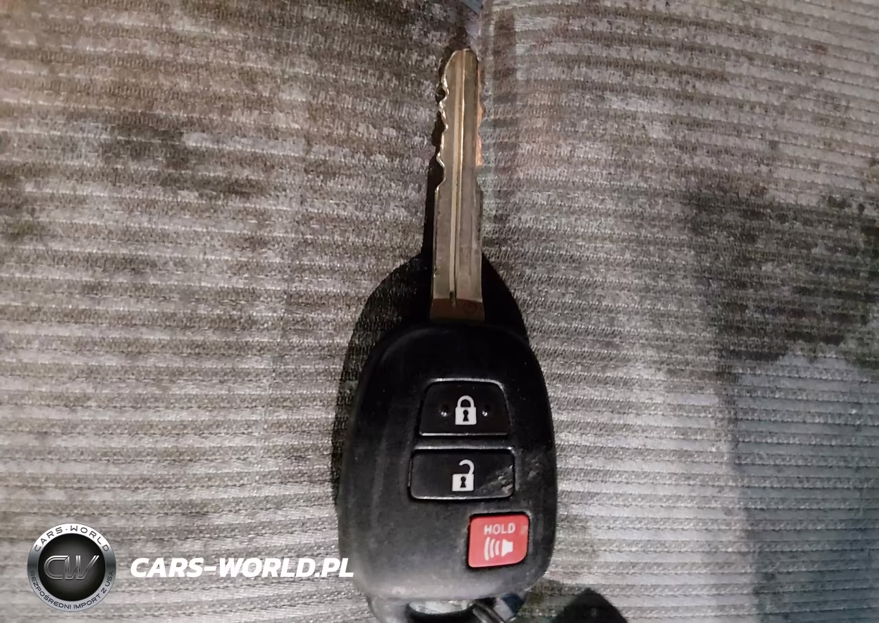 2013 Toyota Prius C Two VIN:JTDKDTB32D1557563 - 11