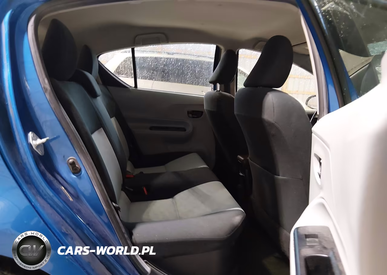 2013 Toyota Prius C Two VIN:JTDKDTB32D1557563 - 8