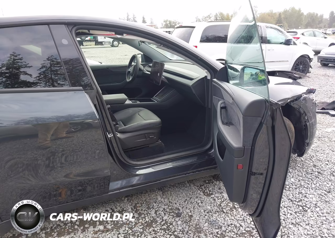 2026 Tesla Model Y All-Wheel Drive-Long Range Launch Series-Premium All-Wheel Drive VIN:7SAYGDEE0TF566632 - 5