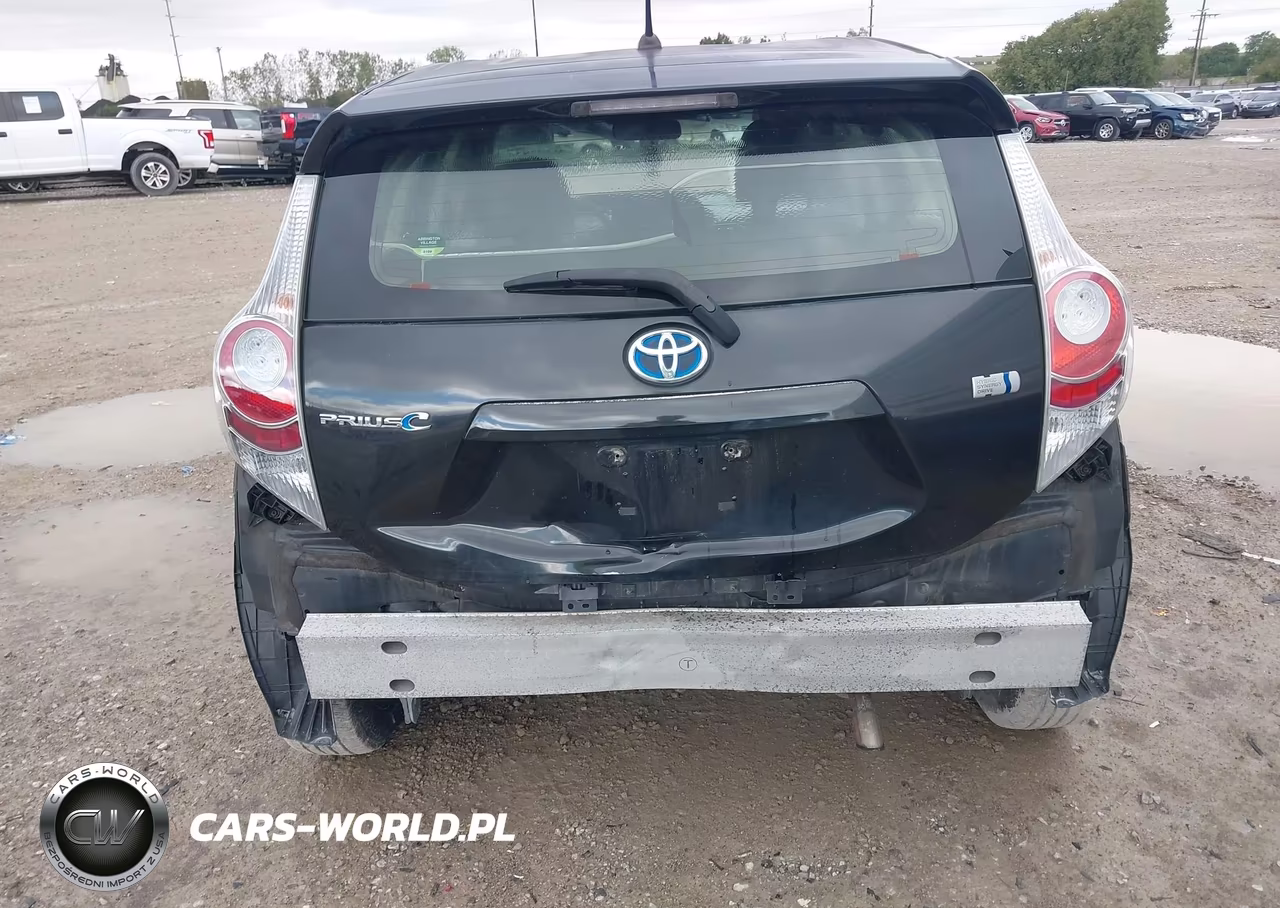 2012 Toyota Prius C Two VIN:JTDKDTB38C1520645 - 6