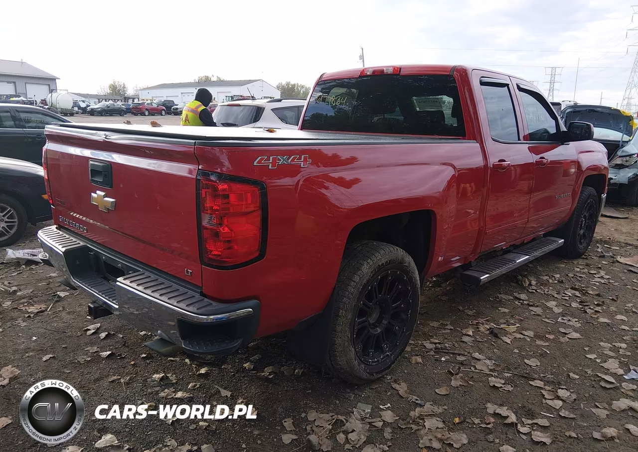 2015 Chevrolet Silverado 1500 1Lt VIN:1GCVKREC6FZ146432 - 4