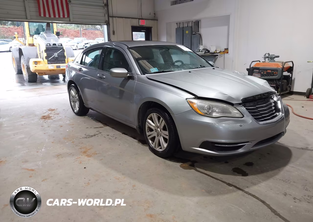 2013 Chrysler 200 Touring