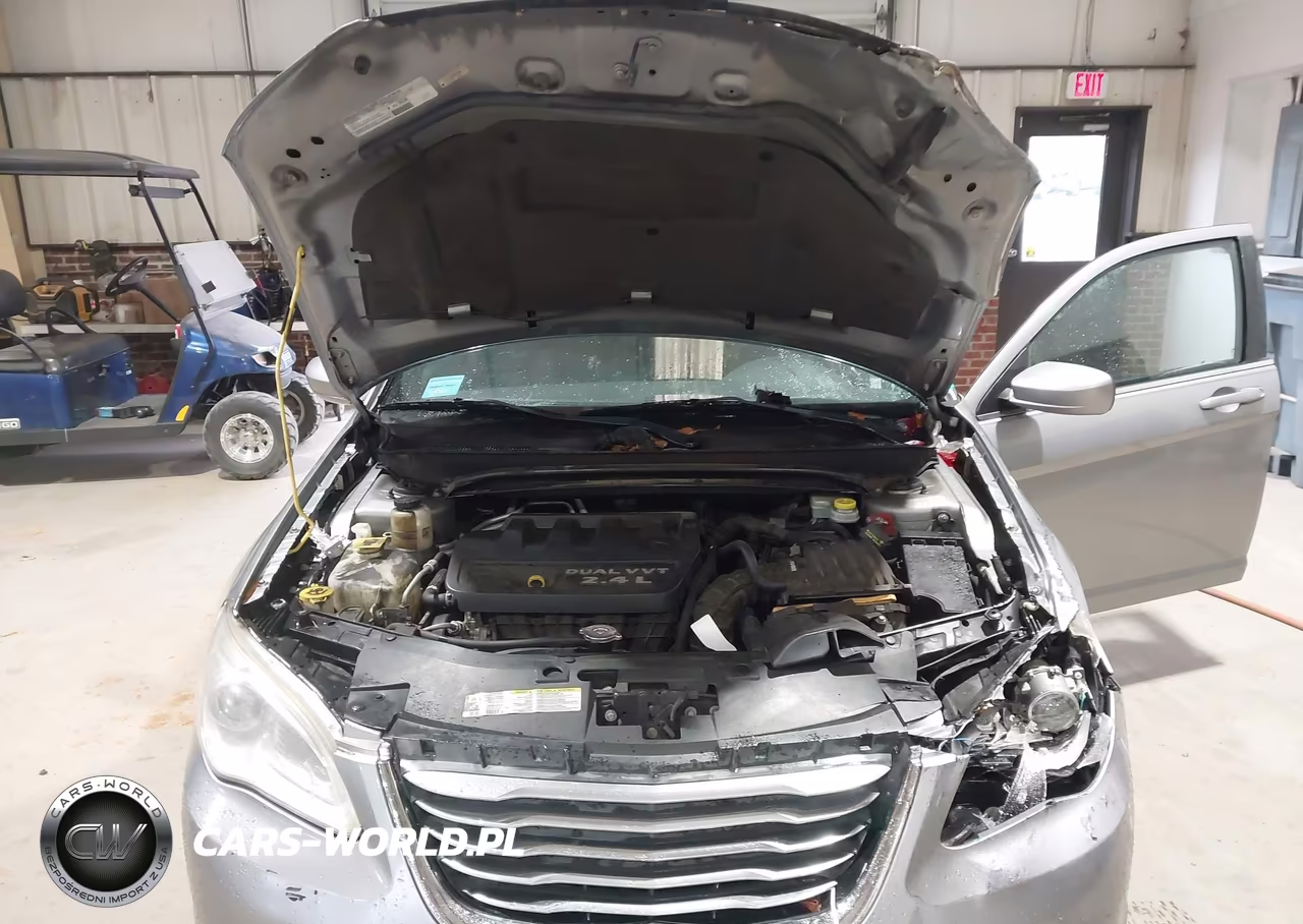 2013 Chrysler 200 Touring VIN:1C3CCBBB8DN683450 - 10