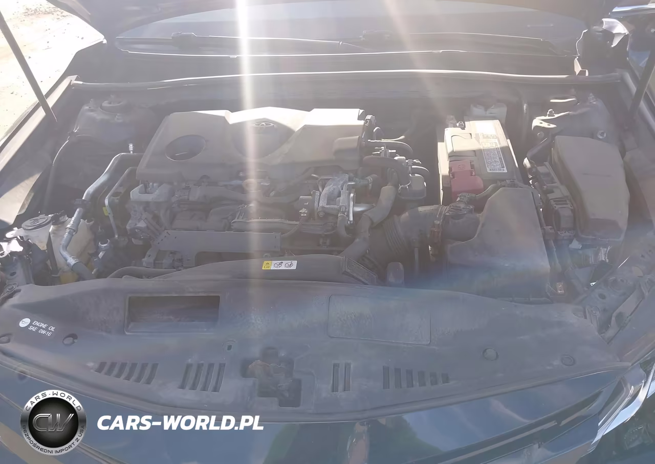 2018 Toyota Camry Le VIN:4T1B11HK5JU586282 - 10