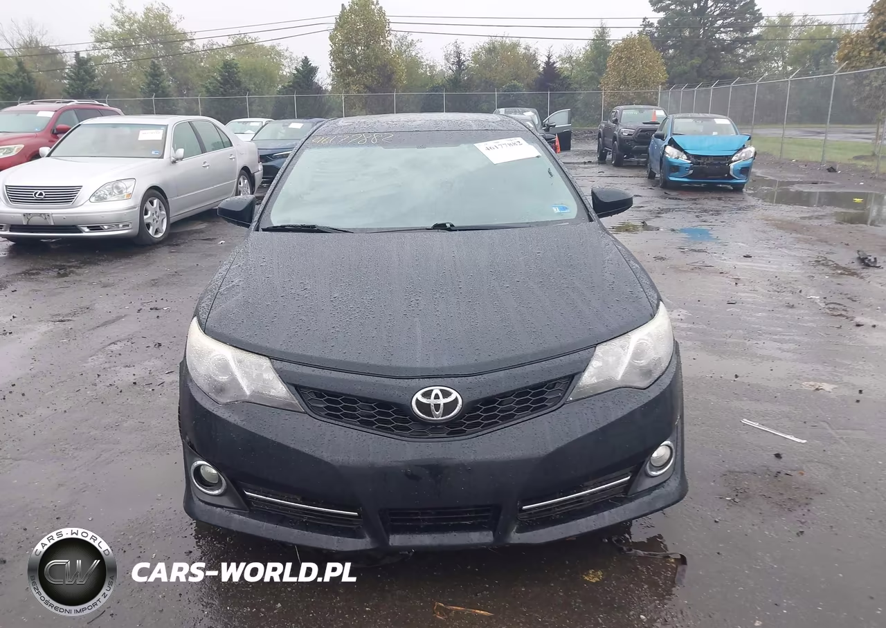 2014 Toyota Camry Se Sport VIN:4T1BF1FK5EU318889 - 12