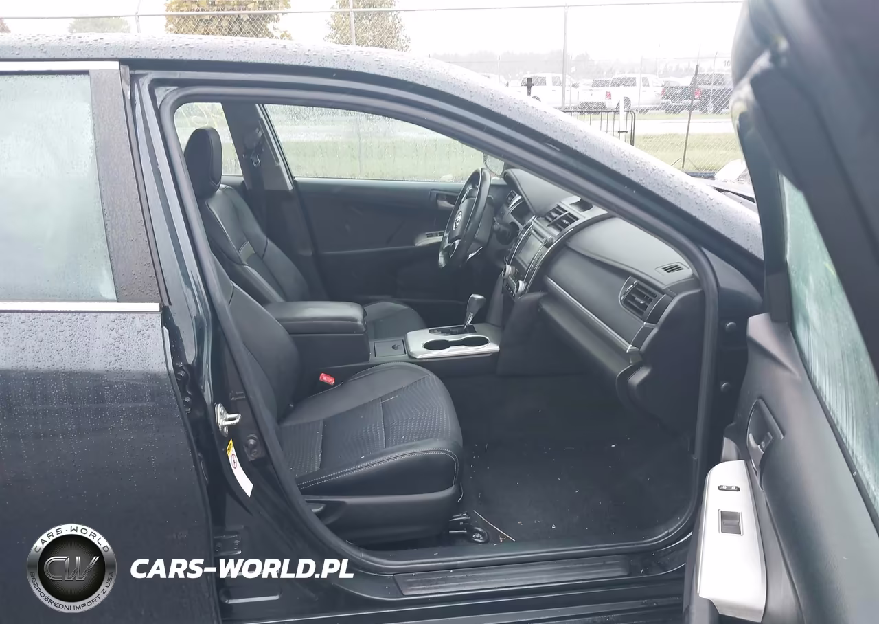 2014 Toyota Camry Se Sport VIN:4T1BF1FK5EU318889 - 5