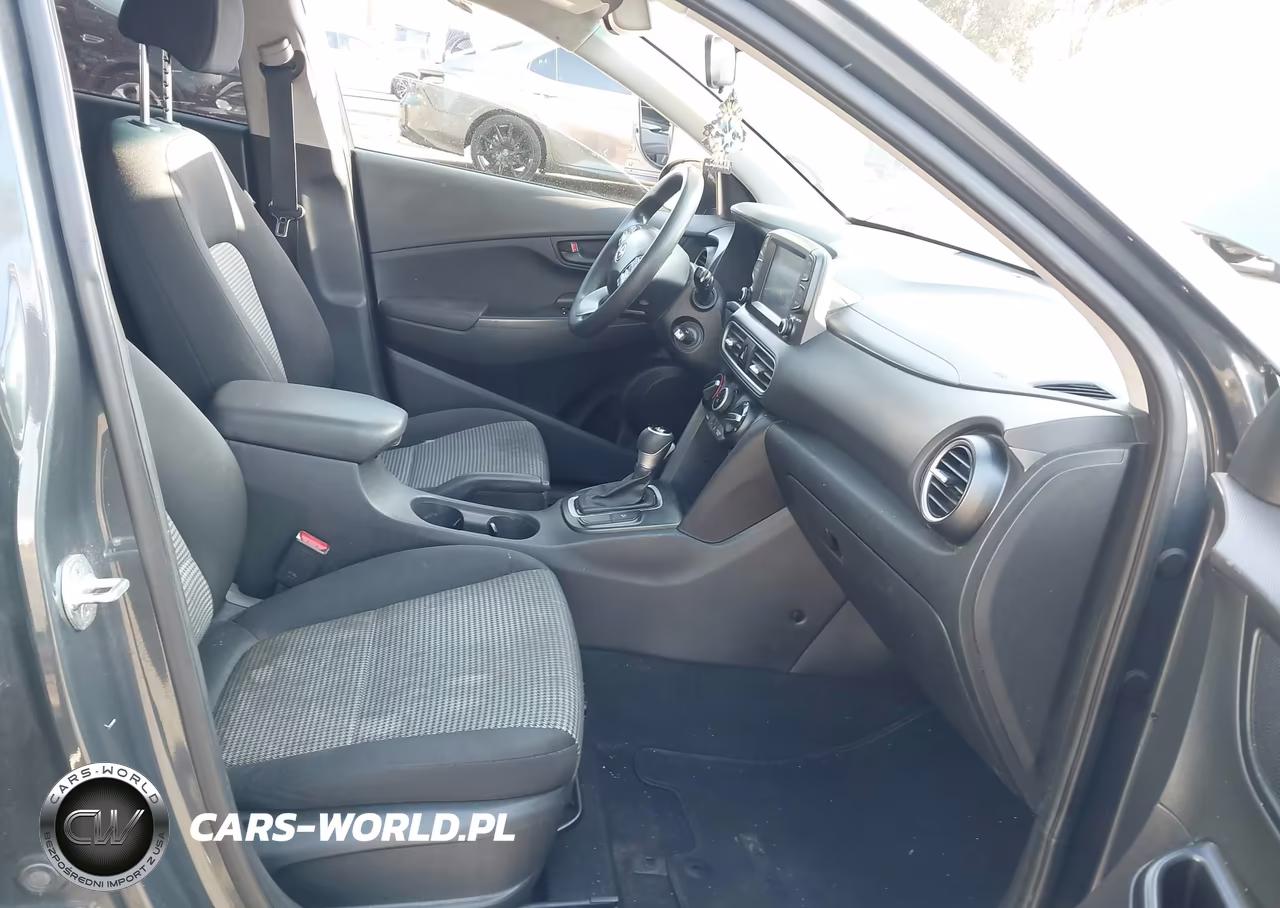 2018 Hyundai Kona Se VIN:KM8K12AA8JU156527 - 5