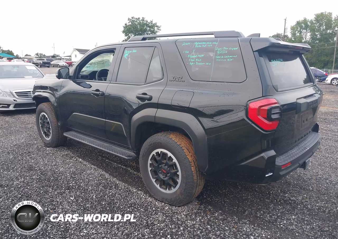 2025 Toyota 4Runner Trd Off Road Premium VIN:JTEVA5BR7S5003863 - 3