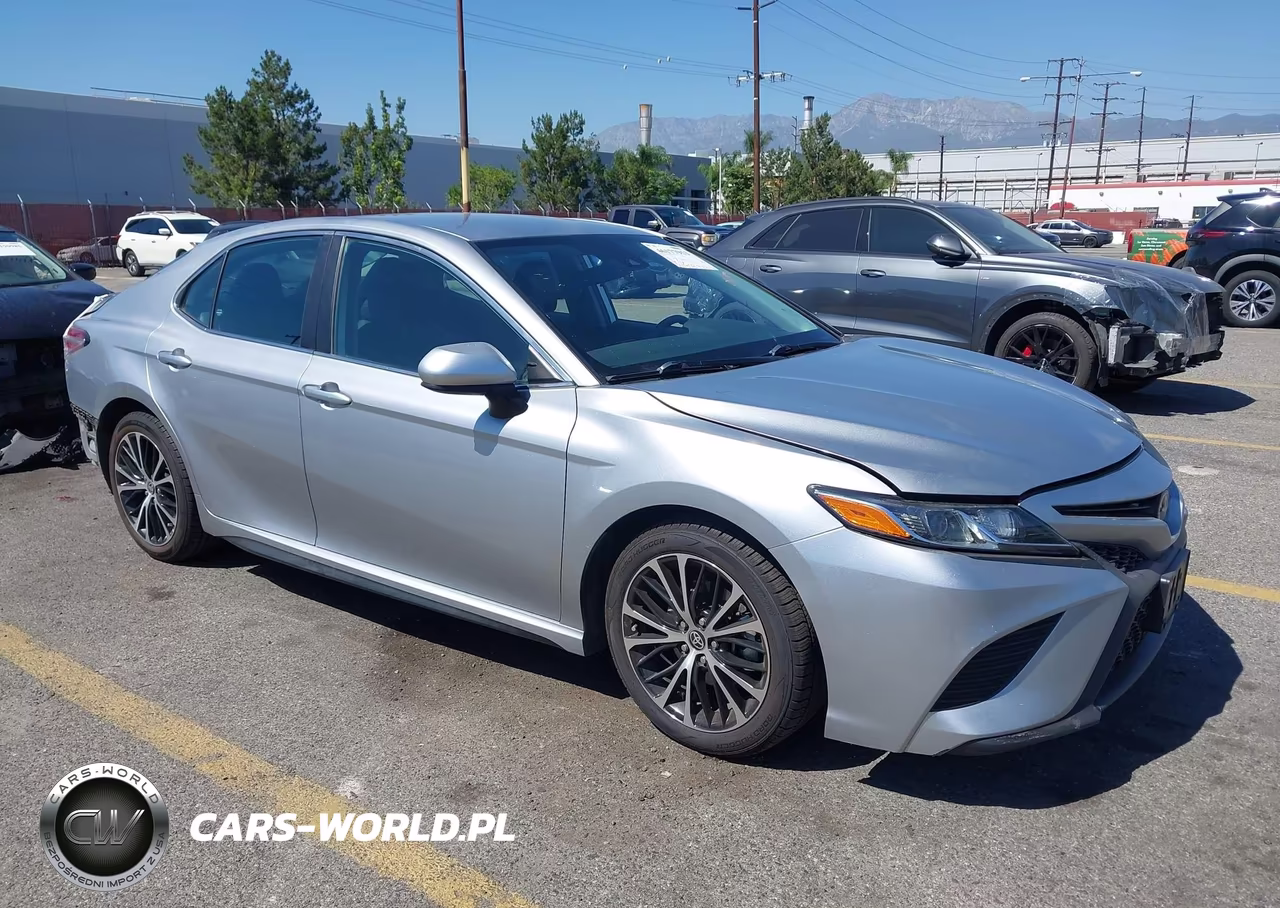 2020 Toyota Camry Se – zdjęcie 1 z 22