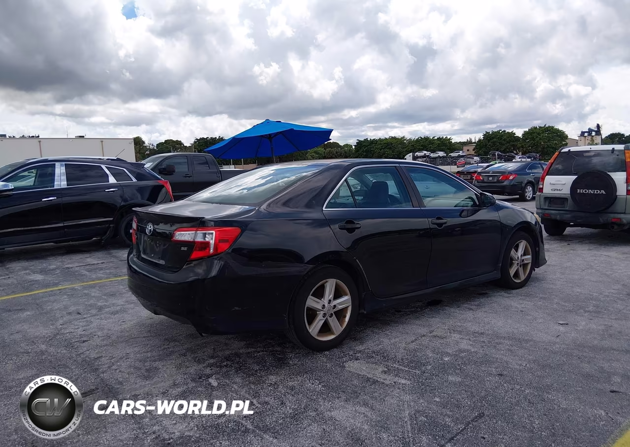 2013 Toyota Camry Se VIN:4T1BF1FK8DU271257 - 4
