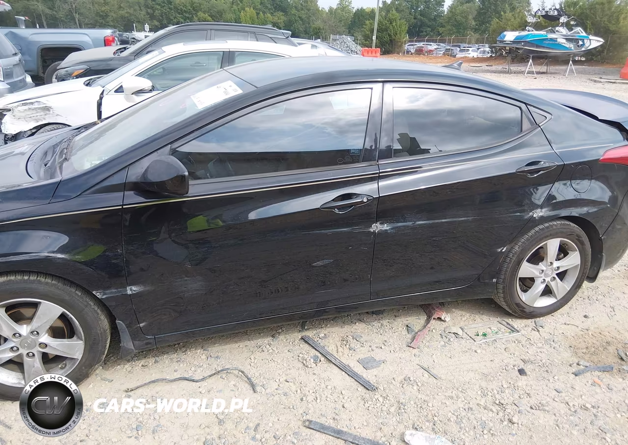 2013 Hyundai Elantra Gls VIN:5NPDH4AE7DH399705 - 13