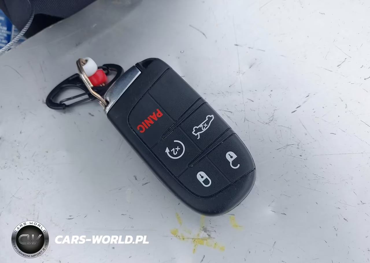 2015 Chrysler 200 S VIN:1C3CCCBB7FN597197 - 11