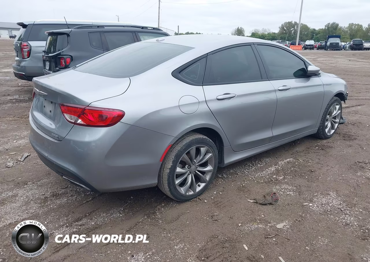 2015 Chrysler 200 S VIN:1C3CCCBB7FN597197 - 4