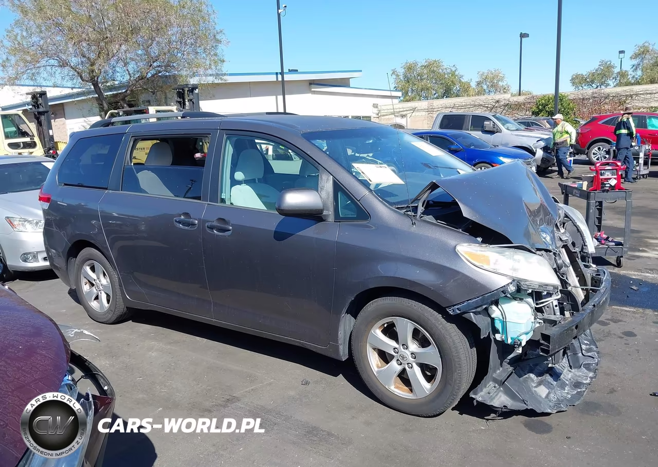 2014 Toyota Sienna Le V6 8 Passenger VIN:5TDKK3DC8ES471097 - 14