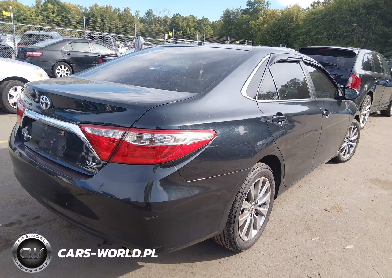 2017 Toyota Camry Xle VIN:4T1BF1FKXHU369714 - 4