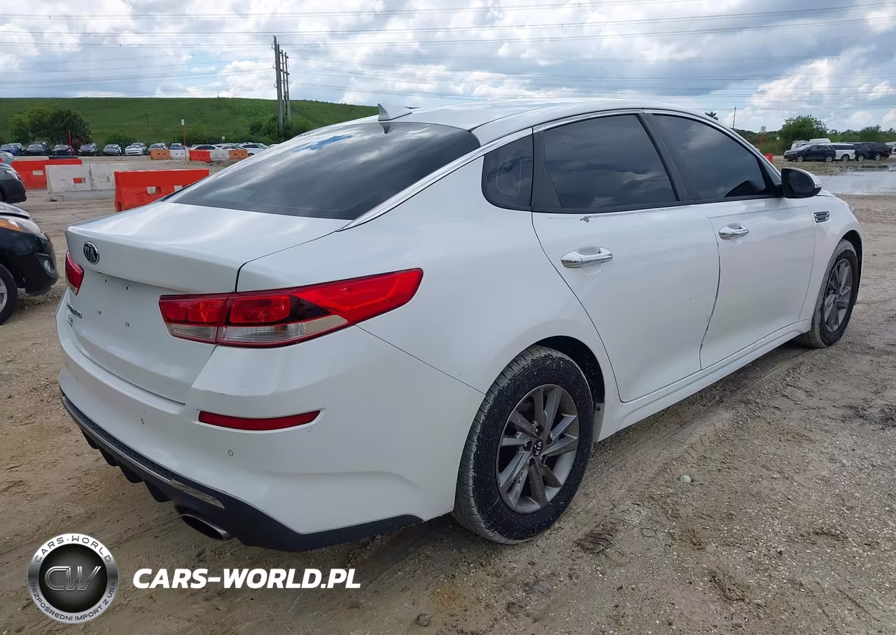 2020 Kia Optima Lx VIN:5XXGT4L39LG387136 - 4