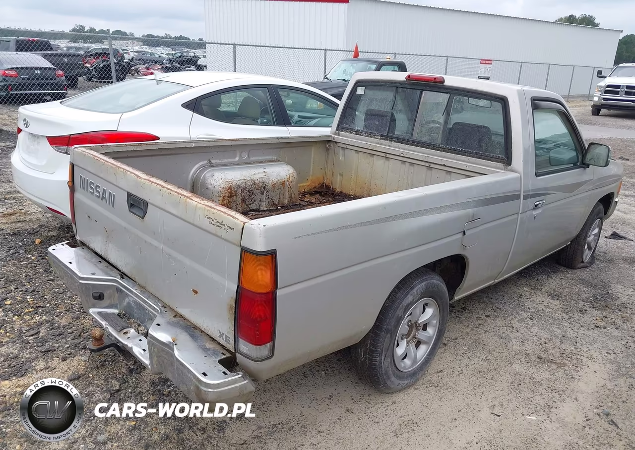 1997 Nissan 4X2 Truck Xe VIN:1N6SD11S2VC392288 - 4