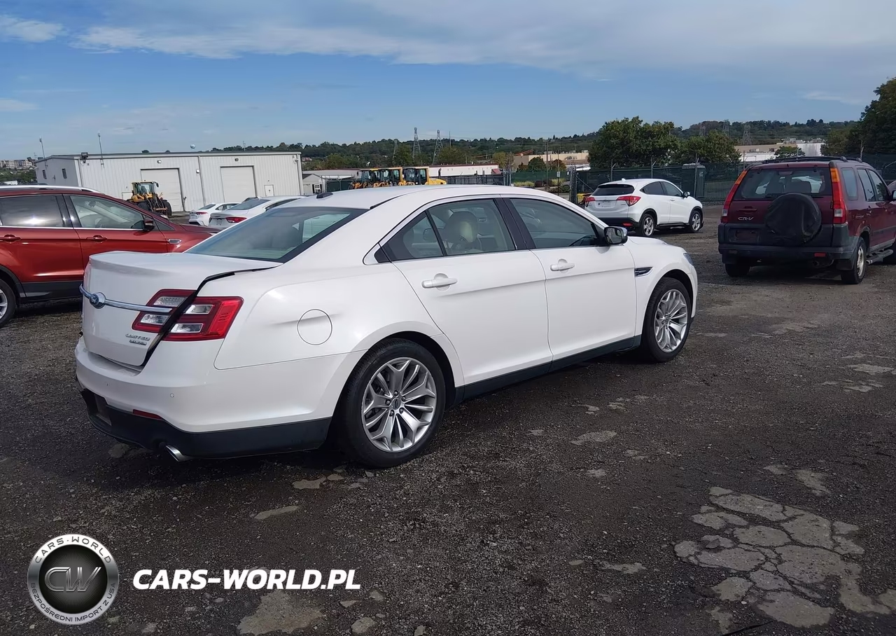 2016 Ford Taurus Limited VIN:1FAHP2F82GG150075 - 4