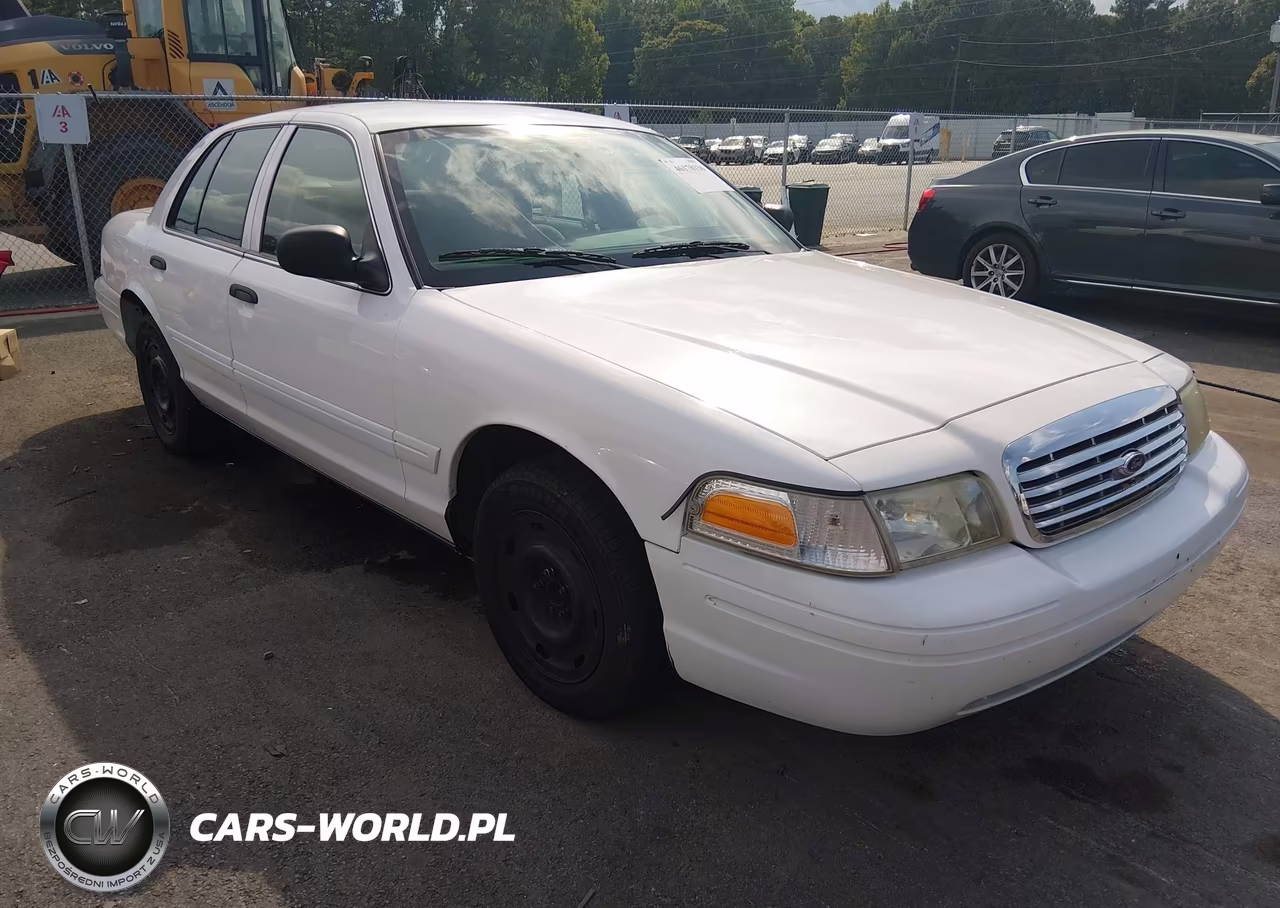 2004 Ford Crown Victoria Standard