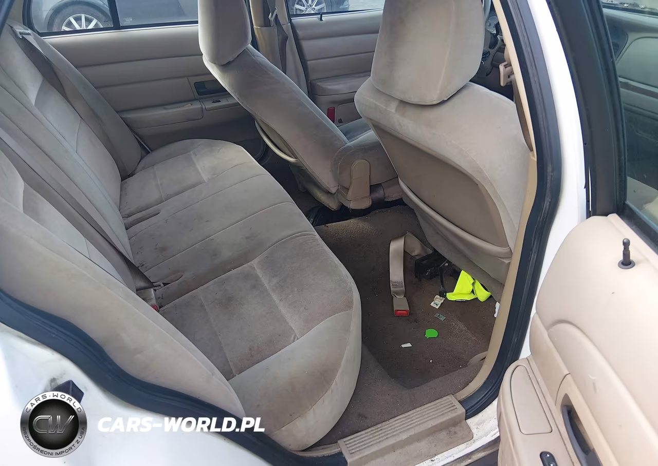 2004 Ford Crown Victoria Standard VIN:2FAFP73W34X136182 - 8