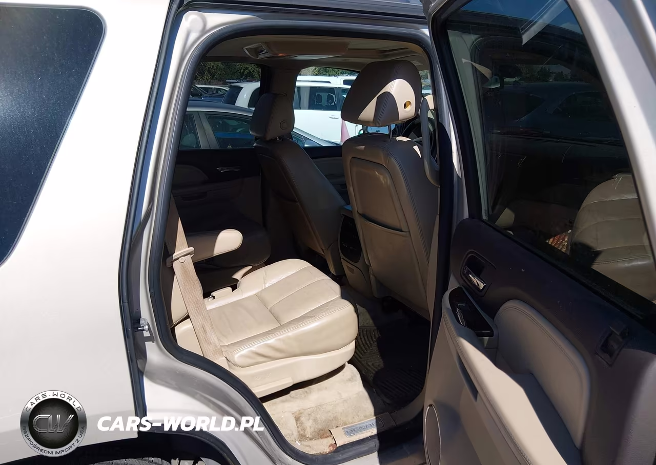 2007 GMC Yukon Denali VIN:1GKFK63887J356715 - 8