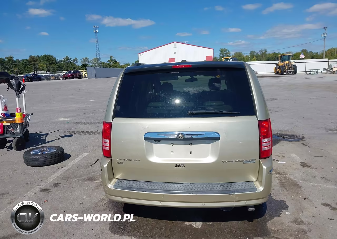 2010 Chrysler Town & Country Limited VIN:2A4RR6DX5AR206844 - 17