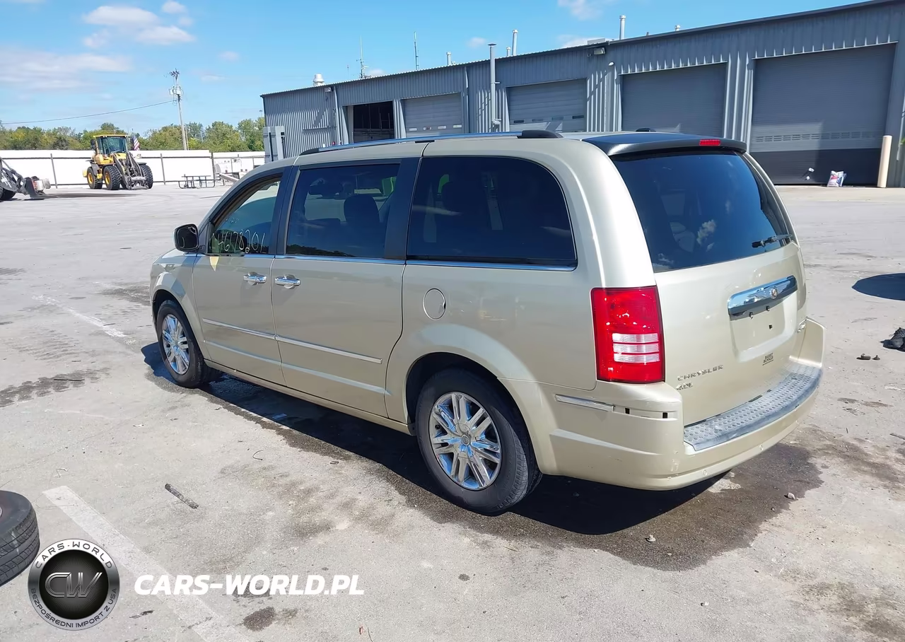 2010 Chrysler Town & Country Limited VIN:2A4RR6DX5AR206844 - 3