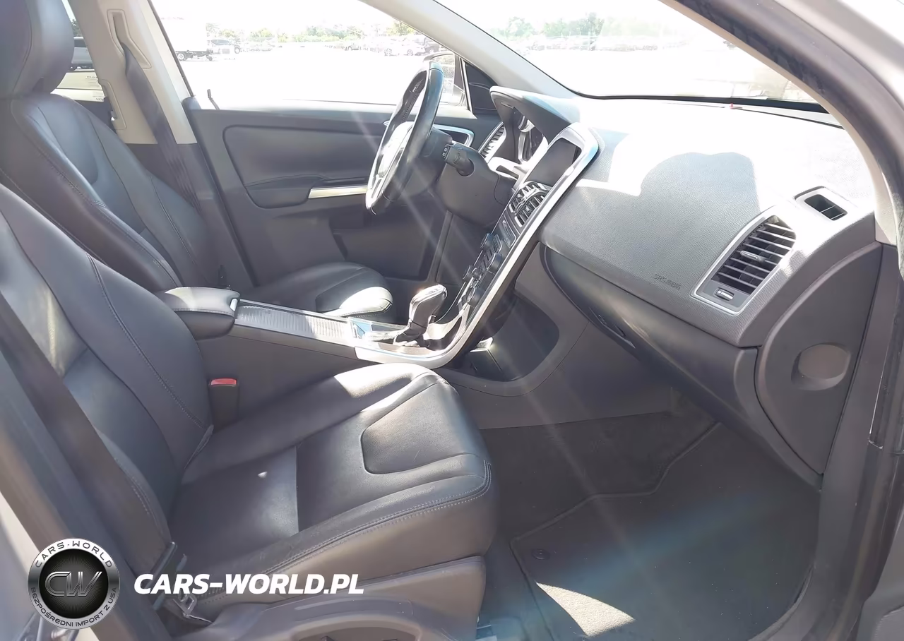 2015 Volvo Xc60 T5 Premier Plus VIN:YV440MDCXF2619583 - 5