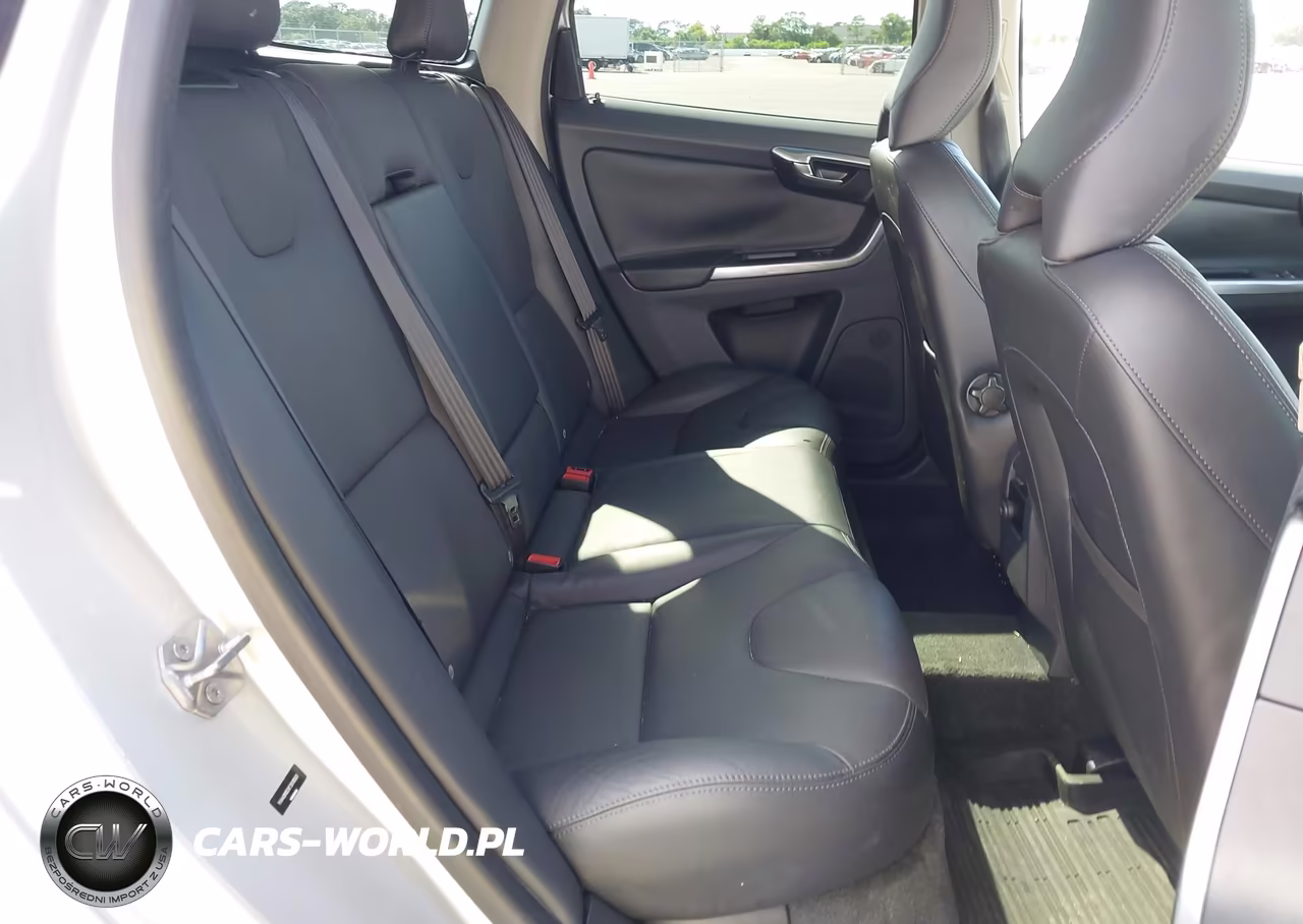 2015 Volvo Xc60 T5 Premier Plus VIN:YV440MDCXF2619583 - 8