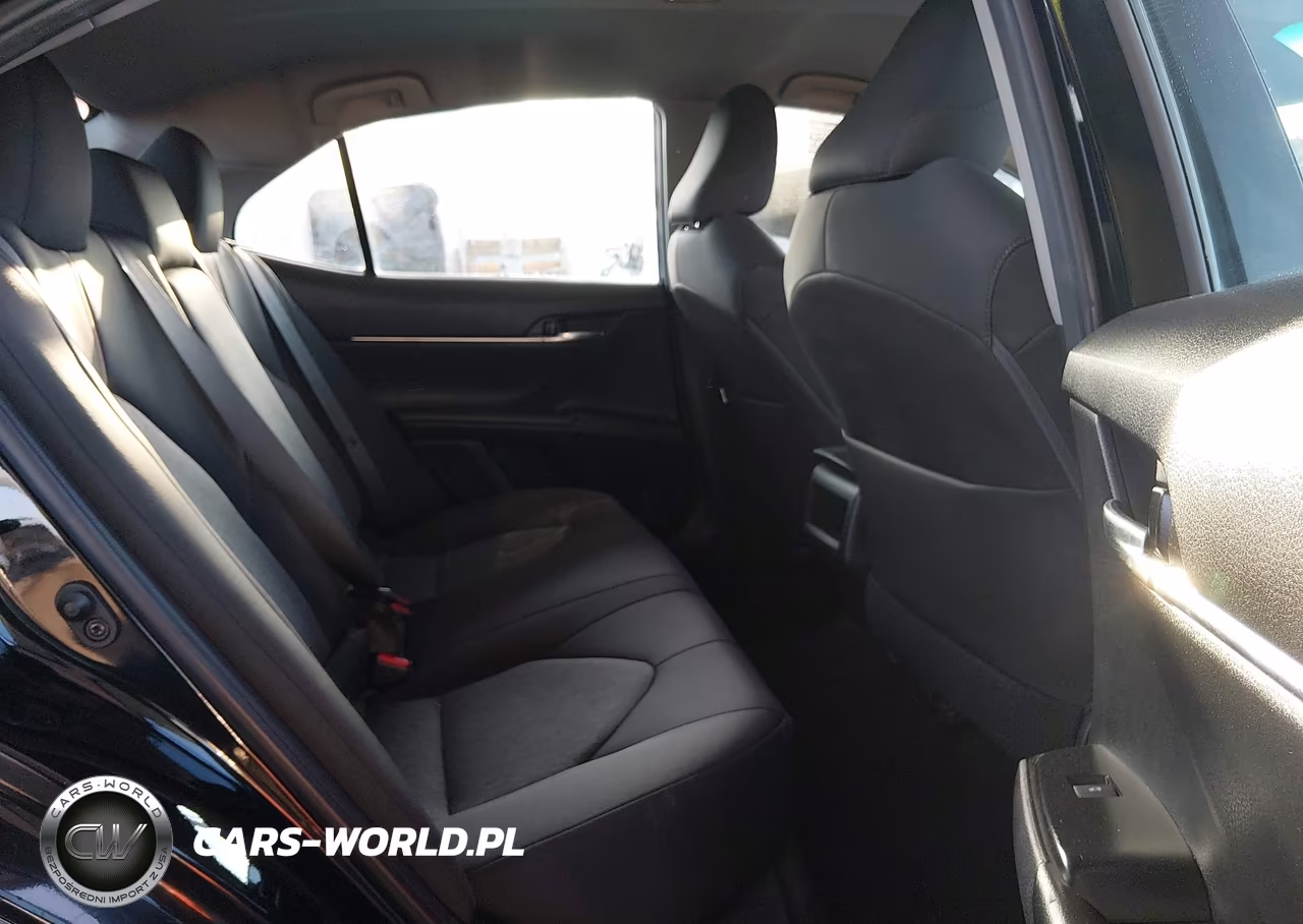 2019 Toyota Camry Le VIN:4T1B11HKXKU284004 - 8